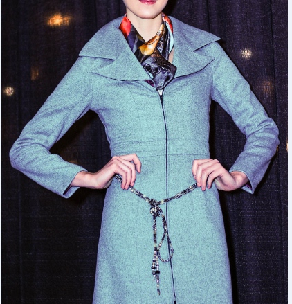 Para una inversión inteligente en su colección de joyas y de imagen, versatilidad es el nombre del juego.  Al igual que este collar j-na couture de alto impacto en las perlas verdaderas, Swarovski y perlas magnéticas hematita.  La mejor noticia es que funciona como un cinturón impresionante y triplica como un brazalete!